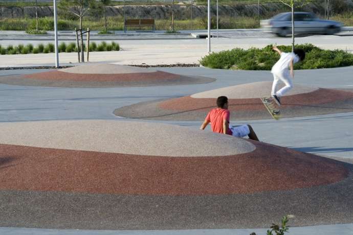 Juegos en los parques de Valdebebas Parque de Skateboard Valdebebas