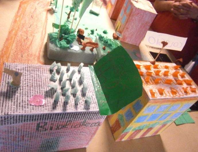 Talleres didácticos para niños de colegios de Madrid en Valdebebas, con Chiquitectos