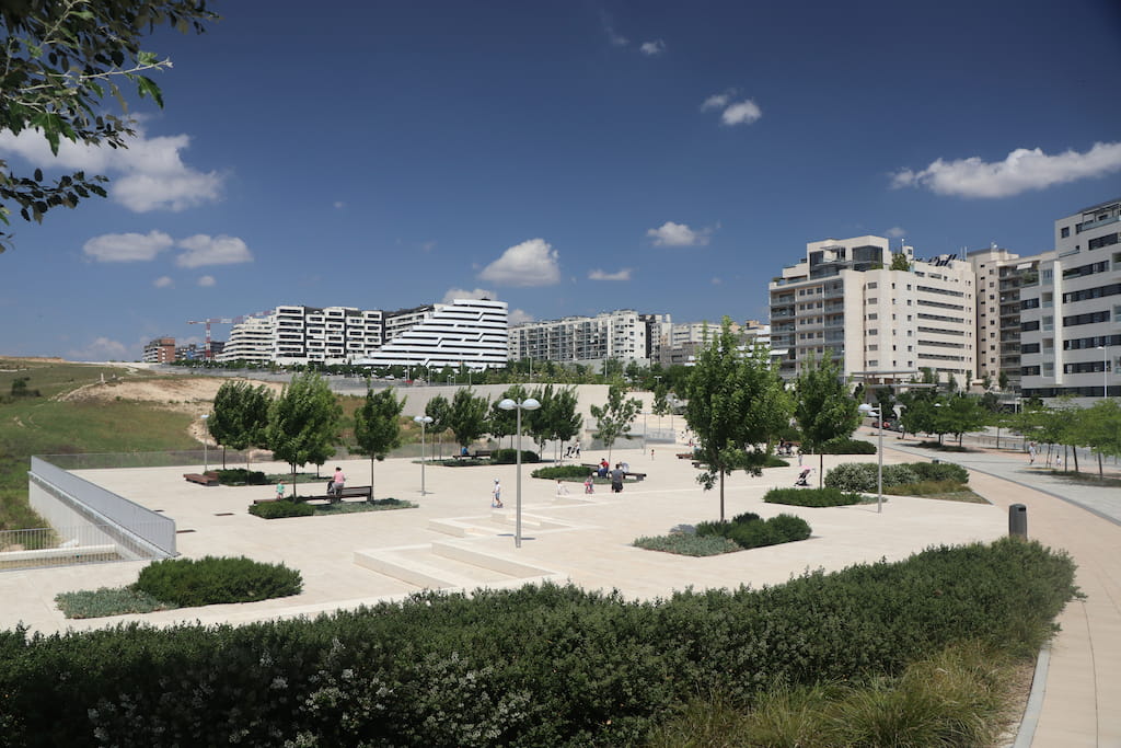 Plaza sobre la Laguna, un lugar con vistas panorámicas sobre el parque